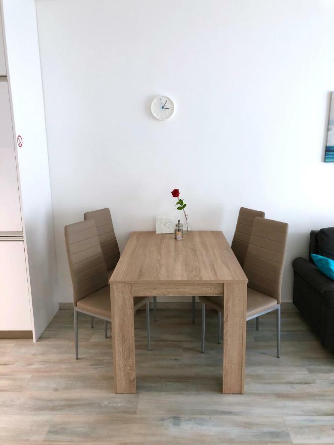Beerhouse - Stein Appartement Bratislava Buitenkant foto